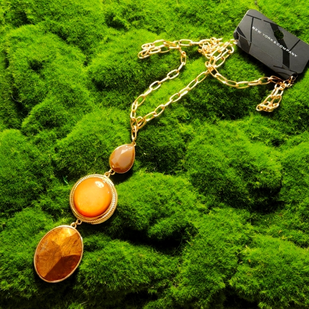 New York and company necklace